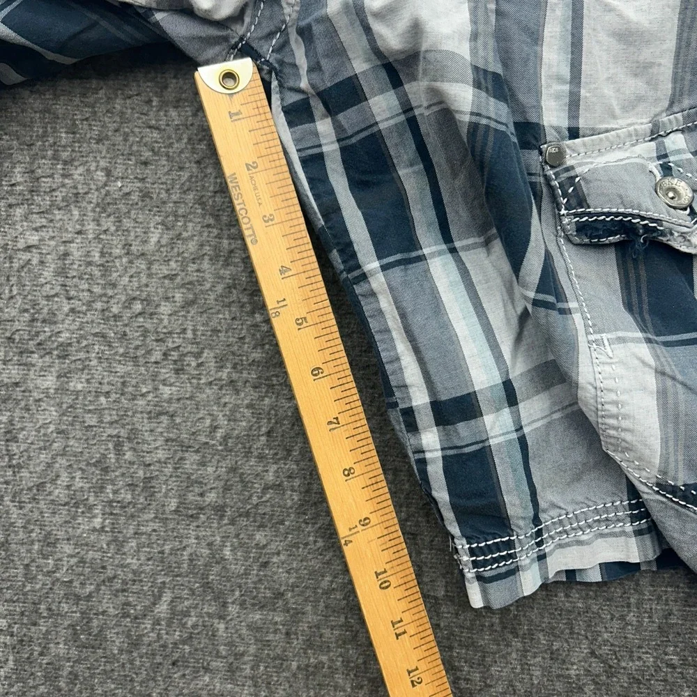 BKE Shorts Mens 33 Plaid Check Cargo Pockets Flap Pockets Y2K Skater Punk